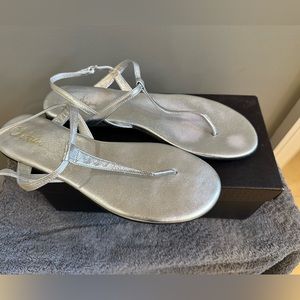 Cole Haan size 11, silver Air Tali Flat Thong